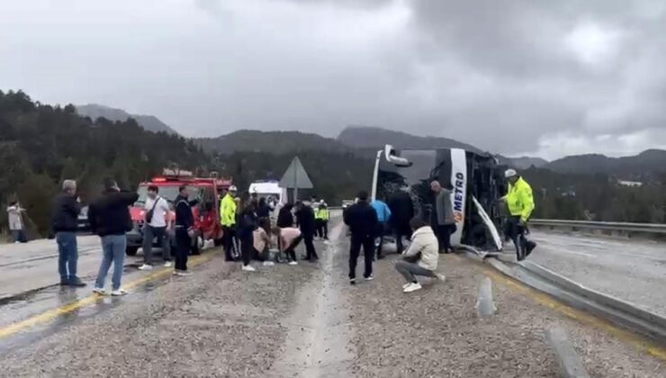 Konya’da Feci Kaza: Antalya’dan Gelen Yolcu Otobüsü Devrildi, 3 Yaralının Durumu Ağır