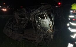 Balıkesir’de Feci Kaza: Organize Sanayi Bölgesi’nde Otomobil Şarampole Devrildi, 1 Ölü, 6 Yaralı