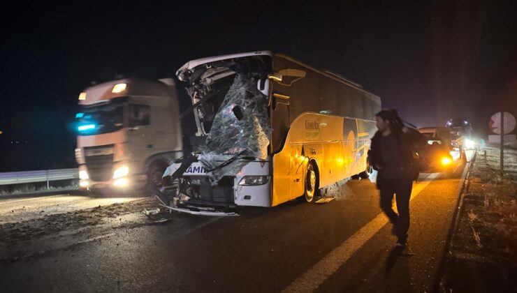 Anadolu Otoyolu’nda Feci Kaza: Otobüs ve Çekici Çarpıştı, 1 Ölü, 15 Yaralı