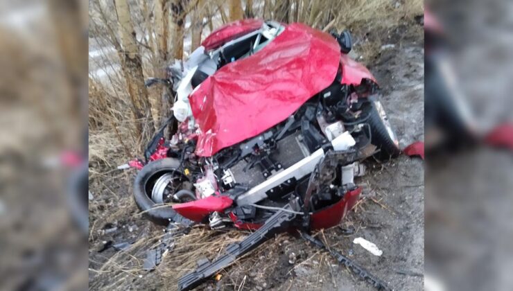 Erzurum’da Yağışlı Hava Faciası: Şarampole Uçan Otomobilde 2 Ölüm, 5 Yaralı