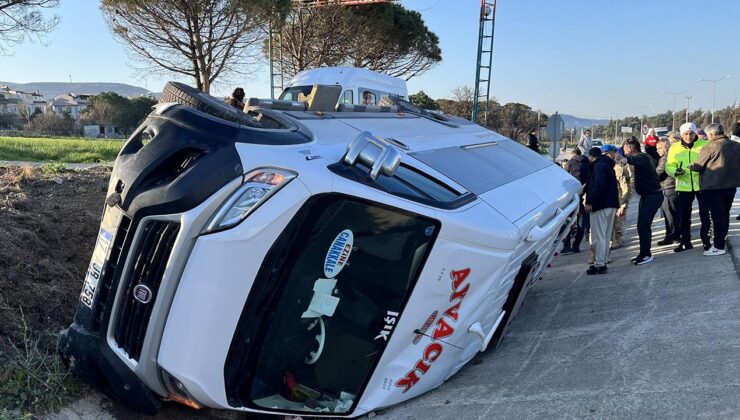 Çanakkale’de Minibüs Kazası: Öğrencilerin de Aralarında Bulunduğu 8 Yaralı