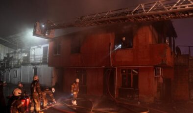 Sultangazi’de Elektrik Trafosunda Yangın: Alevler Kömür Deposuna Sıçradı