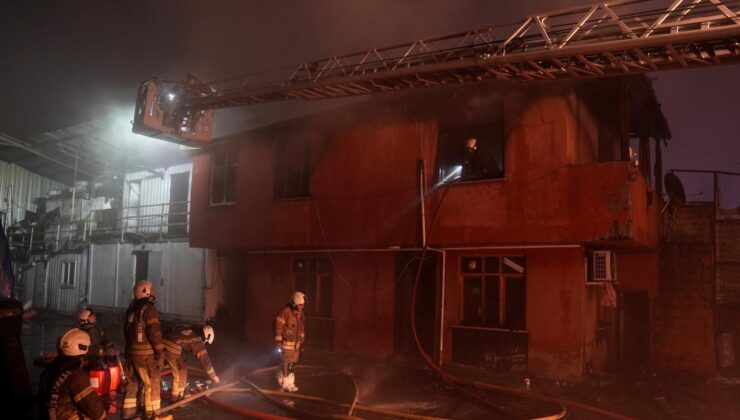 Sultangazi’de Elektrik Trafosunda Yangın: Alevler Kömür Deposuna Sıçradı