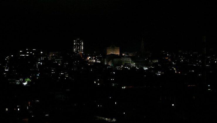 Küba’da Elektrik Krizi Derinleşiyor: Sistem İkinci Kez Çöktü, Çözüm Aramaları Devam Ediyor