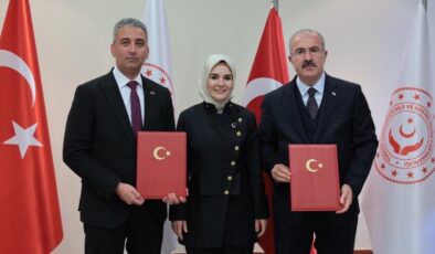 Bakan Göktaş’tan Çocuklara Destek: Çanakkale’de Yeni Çocuk Evleri Sitesi İçin Protokol İmzalandı