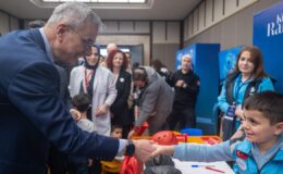 Sağlık Bakanı Memişoğlu’ndan ‘Külliye’de Ramazan’ Ziyareti: Çocuklara Sağlık Elçisi Unvanı