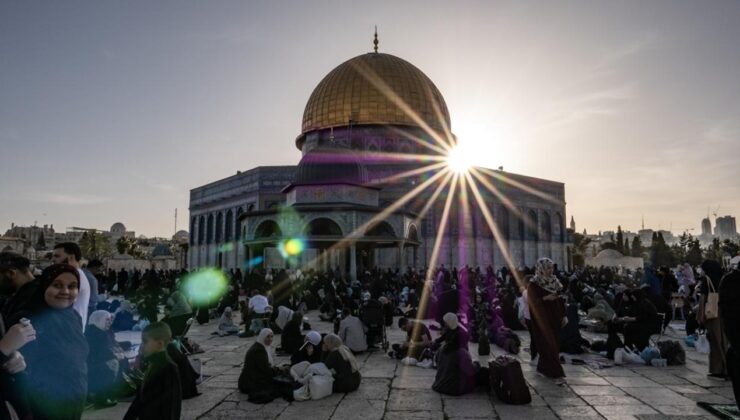 İsrail’in Mescid-i Aksa’yı Kapatması: Kudüs Valiliği’nden Sert Tepki ve Uyarılar