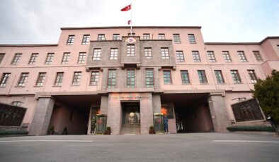 Türkiye Hava Sahasına Yönelen Balistik Füze Etkisiz Hale Getirildi: Milli Savunma Bakanlığı ve İletişim Başkanlığı’ndan Açıklama