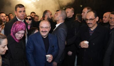 Mustafa Varank, Ankara’da Vatandaşlarla Sahurda Buluştu: Birlik ve Beraberlik Vurgusu