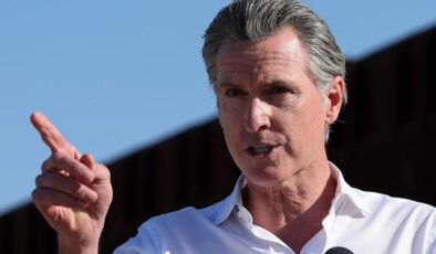 California Valisi Newsom’dan İsrail’e Askeri Destek Eleştirisi: ‘Netanyahu Bizi Sorgulamaya İtiyor’
