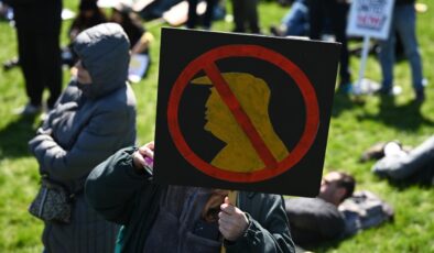 ABD Genelinde ‘Krallara Hayır’ Protestoları: Milyonlarca Kişi Sokaklara İndi