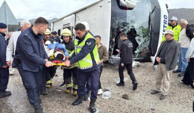 Antalya’dan Konya’ya Giden Otobüs Seydişehir’de Devrildi: 20 Yaralı
