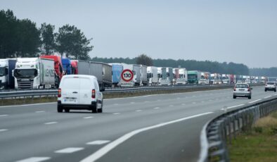 Fransa’da Akaryakıt Krizi: Taşımacılık Sektörü Eylem Kararı Aldı