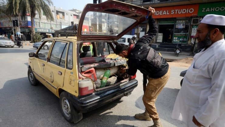 Hamaney’in Ölümü Sonrası Pakistan’da Şiddet Tırmanıyor: Gilgit-Baltistan’da Sokağa Çıkma Yasağı İlan Edildi