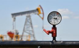 Petrol Piyasaları Alarmda: Hürmüz Boğazı Gerginliği ve Fiyatlardaki Sert Yükseliş