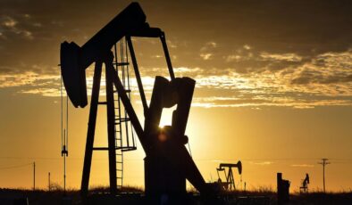 Petrol Fiyatları Fırladı: Orta Doğu’daki Gerilim ve Saldırılar Arz Endişelerini Artırıyor