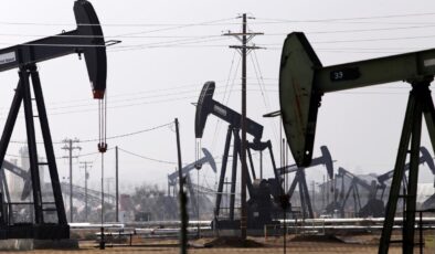 Petrol Fiyatları Dalgalanıyor: İran Gerilimi ve ABD’nin Askeri Hamleleri Etkili Oluyor