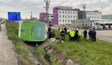 Ünye’ye Giden Öğrencileri Taşıyan Midibüs Devrildi: 11 Yaralı
