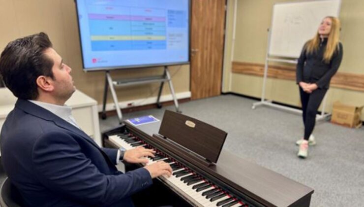 Şarkı Söylemek İsteyenlere Müjde: TRT Akademi’den Temel Şan ve Doğru Nefes Eğitimi