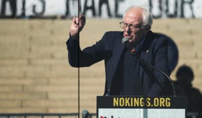 Bernie Sanders’tan Sert Çıkış: ‘İran Savaşı Hakkında Yalan Söyleniyor, Trump’ın Bütçe Talebi Reddedilmeli’