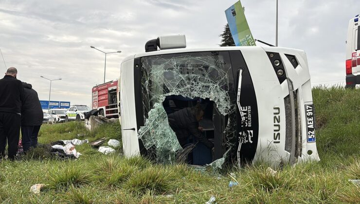 Ünye Fen Lisesi Öğrencilerini Taşıyan Midibüs Devrildi: 11 Yaralı, 1 Öğrencinin Durumu Ağır