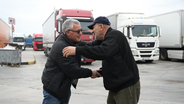Yollarda Geçen Bayramlar: Tır Şoförlerinin Zorlu Mücadelesi ve Aile Özlemi