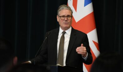 İngiltere, İran’a Karşı ABD’ye Üslerini Açıyor: Starmer’dan Orta Doğu Açıklaması