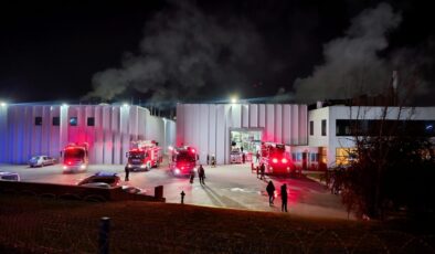 Çerkezköy OSB’de Tekstil Fabrikasında Yangın: İtfaiye Müdahalesiyle Söndürüldü