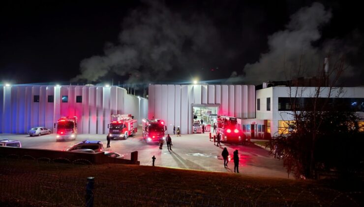 Çerkezköy OSB’de Tekstil Fabrikasında Yangın: İtfaiye Müdahalesiyle Söndürüldü