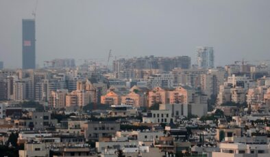 İsrail Alarmda: İran’dan Fırlatılan Füzeler ve Hizbullah Roketleri Sirenleri Çaldırdı