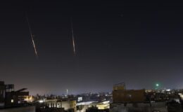 Son Dakika: İran’dan İsrail’e Füze Saldırısı! Tel Aviv’de Sirenler Çaldı, Hava Savunması Devrede