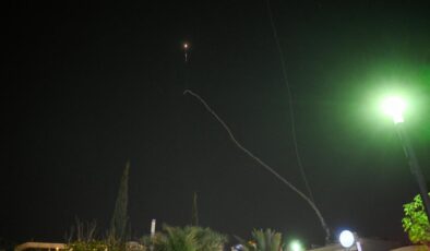 İsrail’de Alarm: İran’dan Fırlatılan Füzeler Hava Savunma Sistemleri Tarafından Engellendi