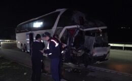 Ankara-Samsun Yolunda Feci Kaza: Yolcu Otobüsü ile Tır Çarpıştı, 11 Yaralı