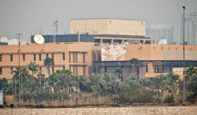 ABD’nin Bağdat Büyükelçiliği Yakınlarında İHA Saldırısı Sonrası Yangın Çıktı: Son Dakika Gelişmeleri