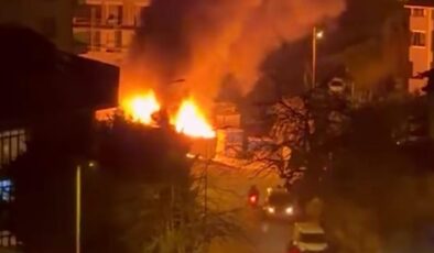 Bahçelievler’de İnşaat İşçilerinin Konakladığı Konteynerde Yangın: Olay Yerinde Ekipler Seferber Oldu