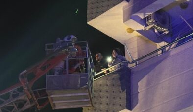 Hatay’da 5 Katlı Binada Yangın: 30 Kişi Kurtarıldı, Dumandan Etkilenenler Hastaneye Kaldırıldı