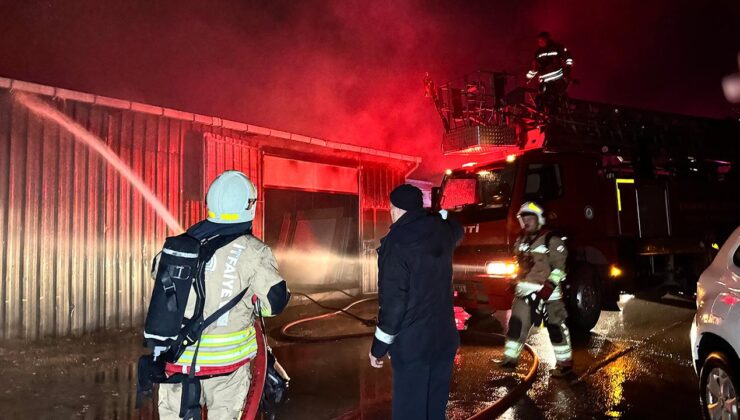 Edirne Sanayi Sitesi’nde Yangın: Pimapen Dükkanında Başlayan Alevler Orman İmalathanesine Sıçradı