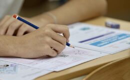 YKS’ye Rekor Başvuru: 2 Milyon 425 Bin Aday Üniversite Hayaline Koşuyor