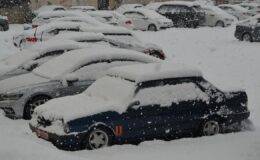 Van ve Hakkari’de Kar ve Tipi Ulaşımı Olumsuz Etkiledi: Yüzlerce Yol Kapandı