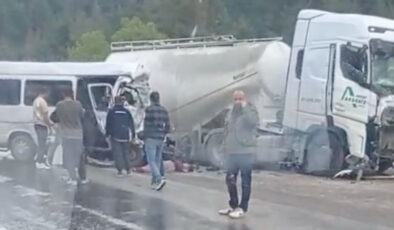 Antalya-Isparta Yolunda Feci Kaza: 7 Ölü, 7 Yaralı