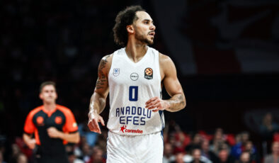 Shane Larkin Sahalara Geri Döndü: 145 Gün Sonra Efes Formasıyla EuroLeague’de