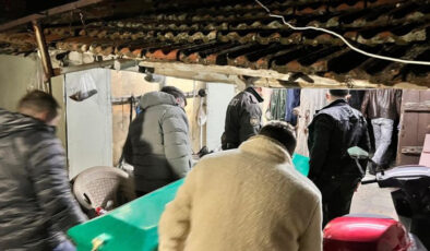 Manisa Kula’da Yalnız Yaşayan Adam Evinde Ölü Bulundu: Ölüm Nedeni Araştırılıyor