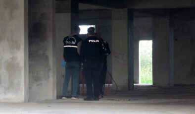 Antalya’da İnşaatta Korkunç Keşif: Merdiven Boşluğunda Cansız Beden Bulundu