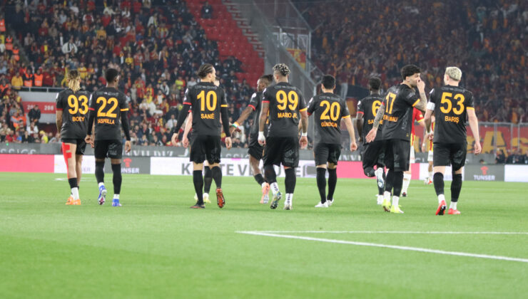 Galatasaray’da Rotasyon Meyvesini Verdi: İzmir’de Göztepe’ye Karşı Galibiyet