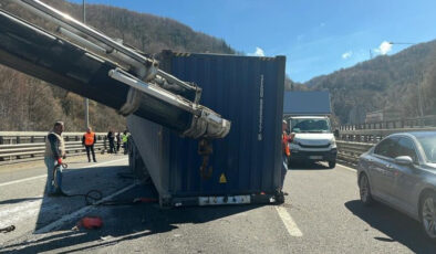 TEM Otoyolu Bolu Geçişinde Zincirleme Kaza: 5 Yaralı, İstanbul Yönünde Uzun Kuyruklar Oluştu