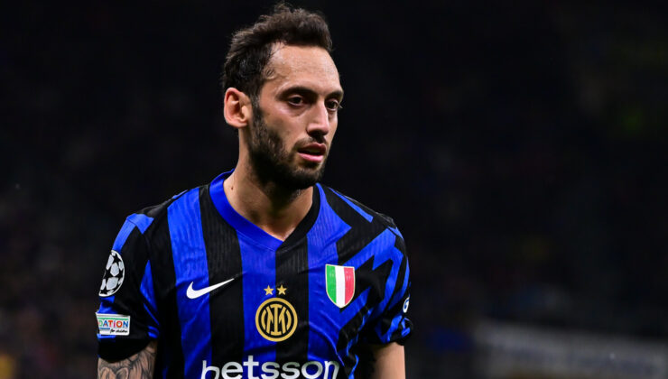 Inter’de Şampiyonluk Yarışı Sürerken Hakan Çalhanoğlu’nun Geleceği Mercek Altında: Sözleşme Uzatma Görüşmeleri Başlıyor