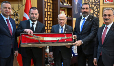 Trabzonspor Başkanı Ertuğrul Doğan’dan MHP Lideri Devlet Bahçeli’ye Ziyaret: Tarihi Anılarla Dolu Bir Buluşma