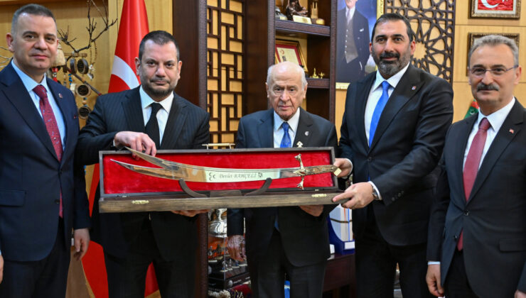 Trabzonspor Başkanı Ertuğrul Doğan’dan MHP Lideri Devlet Bahçeli’ye Ziyaret: Tarihi Anılarla Dolu Bir Buluşma