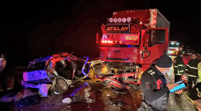 Burdur’da Feci Kaza: Otomobil ve Kamyon Çarpıştı, 1 Ölü, 5 Yaralı