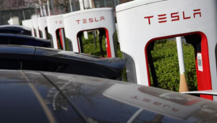 Tesla’nın İlk Çeyrek Teslimatları Beklentileri Aşağı Yönlü Revize Edildi: Rekabet ve Talep Zayıflığı Etkili